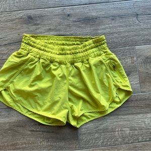 Lululemon Tracker 4” Shorts size 10